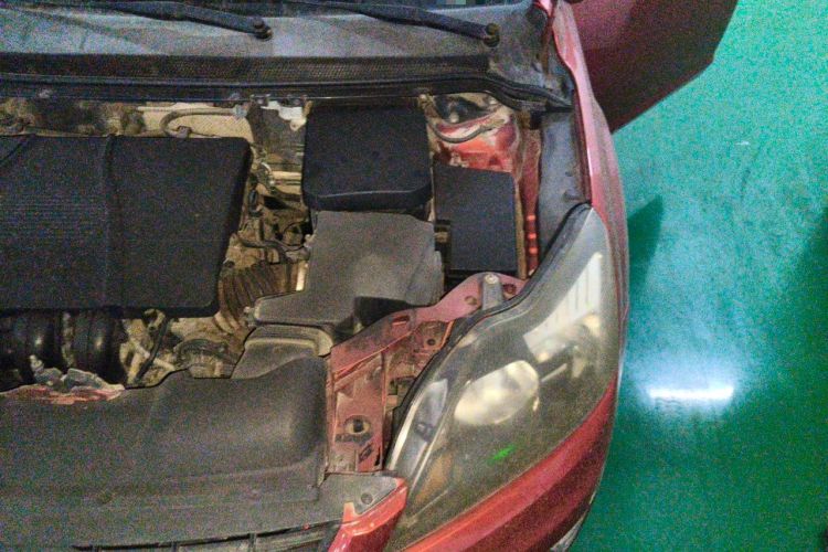 Used Ford Focus 2011 Hatchback 1.8L Automatic Fashion Edition Engine Bay Left