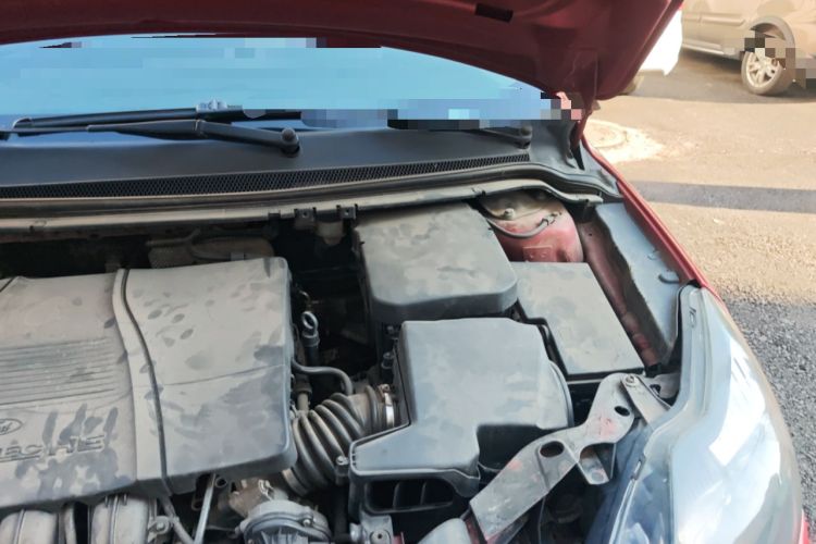 Used Ford Focus 2011 Hatchback 1.8L Automatic Fashion Edition Engine Bay Left