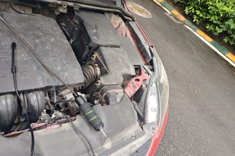 Used Ford Focus 2011 Hatchback 1.8L Automatic Fashion Edition Engine Bay Left