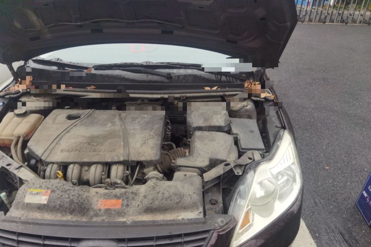 Used Ford Focus 2011 Sedan 1.8L Automatic Fashion Edition Engine Bay Left