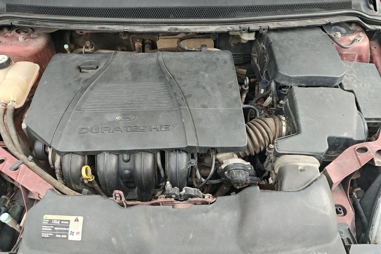 Used Ford Focus 2011 Hatchback 1.8L Automatic Fashion Edition Engine Bay