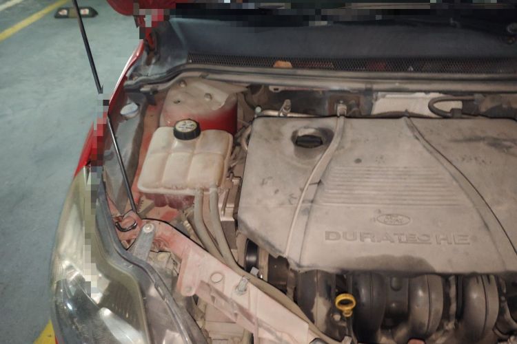 Used Ford Focus 2011 Hatchback 1.8L Automatic Fashion Edition Engine Bay Right