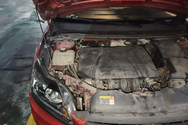 Used Ford Focus 2011 Hatchback 1.8L Automatic Fashion Edition Engine Bay Right
