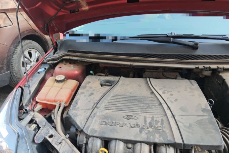 Used Ford Focus 2011 Hatchback 1.8L Automatic Fashion Edition Engine Bay Right