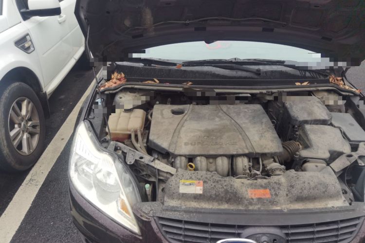Used Ford Focus 2011 Sedan 1.8L Automatic Fashion Edition Engine Bay Right