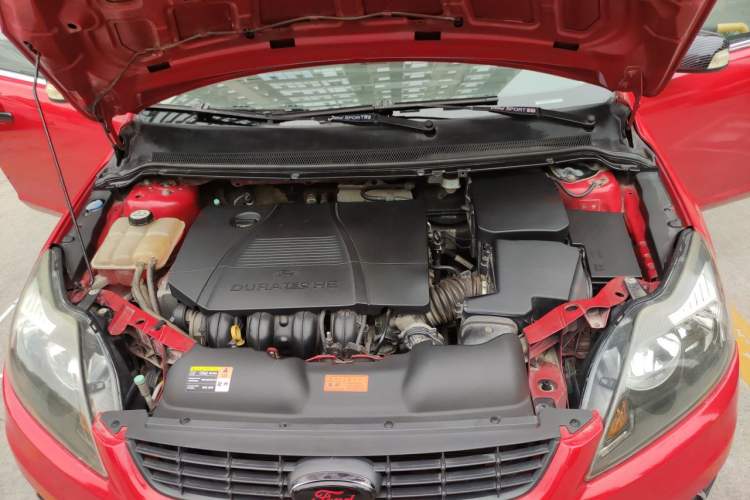 Used Ford Focus 2011 Hatchback 1.8L Automatic Fashion Edition Engine Bay