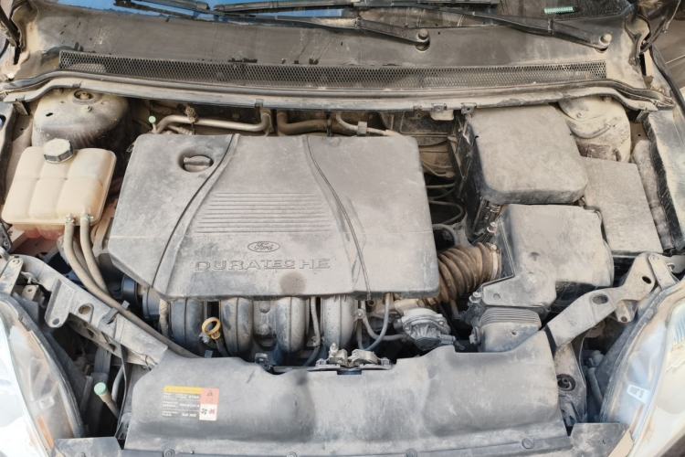 Used Ford Focus 2011 Sedan 1.8L Manual Comfort Model Engine Bay