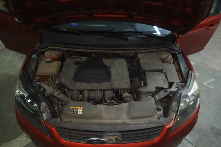 Used Ford Focus 2011 Hatchback 1.8L Manual Comfort Model Engine Bay