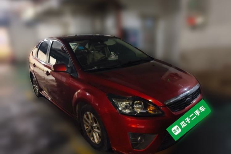 Used Ford Focus 2011 Hatchback 1.8L Automatic Fashion Edition Front Right 45 Deg