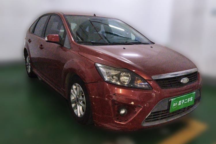 Used Ford Focus 2011 Hatchback 1.8L Automatic Fashion Edition Front Right 45 Deg