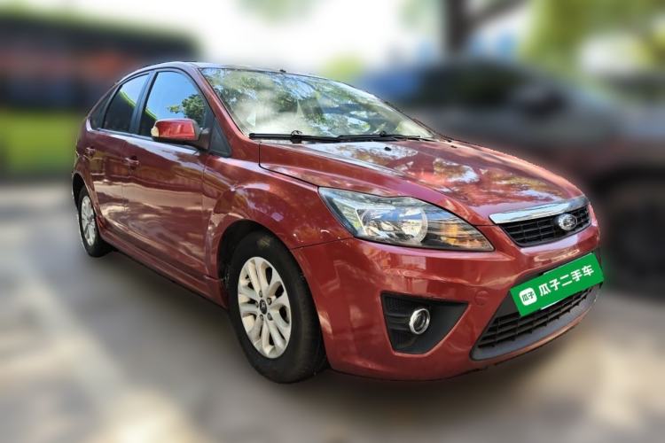 Used Ford Focus 2011 Hatchback 1.8L Automatic Fashion Edition Front Right 45 Deg