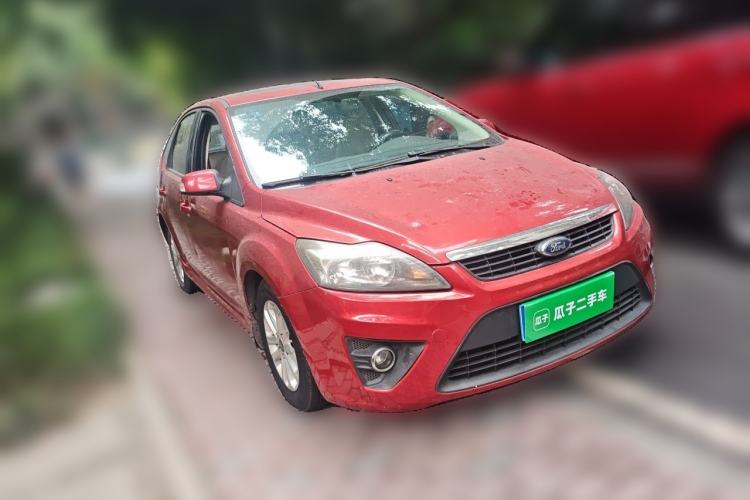 Used Ford Focus 2011 Hatchback 1.8L Automatic Fashion Edition Front Right 45 Deg