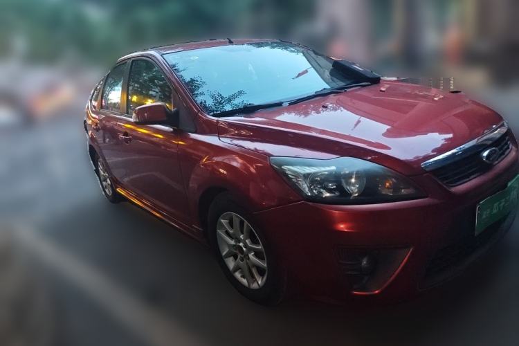 Used Ford Focus 2011 Hatchback 1.8L Manual Comfort Model Front Right 45 Deg