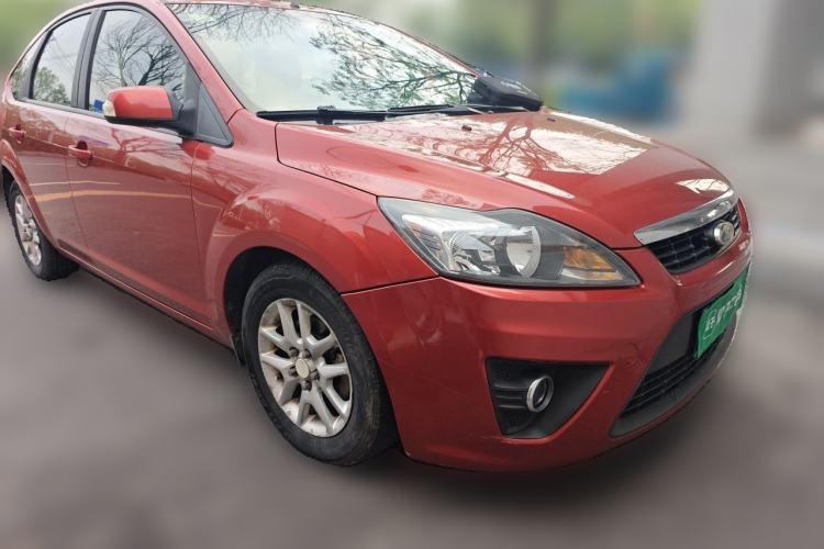 Used Ford Focus 2011 Hatchback 1.8L Manual Classic Model Front Right 45 Deg