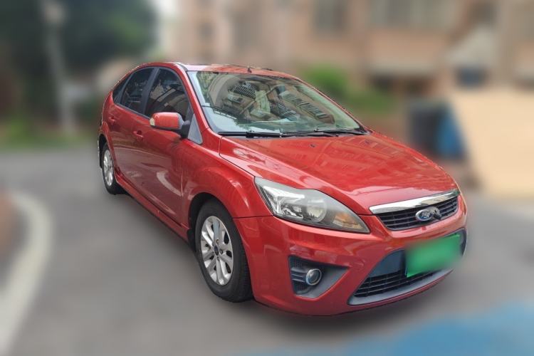 Used Ford Focus 2011 Hatchback 1.8L Automatic Fashion Edition Front Right 45 Deg