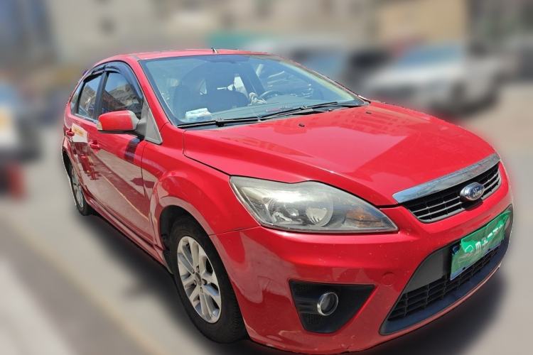Used Ford Focus 2011 Hatchback 1.8L Automatic Fashion Edition Front Right 45 Deg