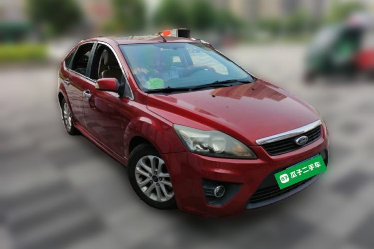 Used Ford Focus 2011 Hatchback 1.8L Automatic Fashion Edition Front Right 45 Deg
