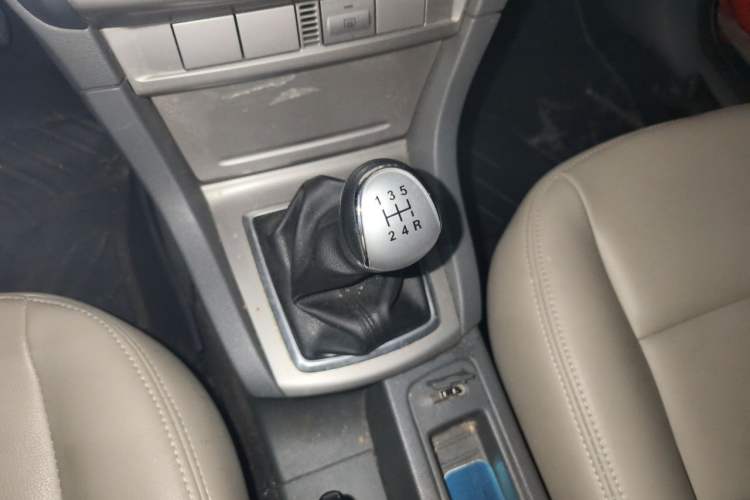 Used Ford Focus 2011 Hatchback 1.8L Manual Comfort Model Gear Lever