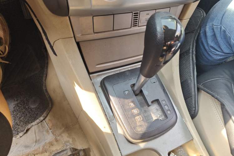 Used Ford Focus 2011 Hatchback 1.8L Automatic Fashion Edition Gear Lever