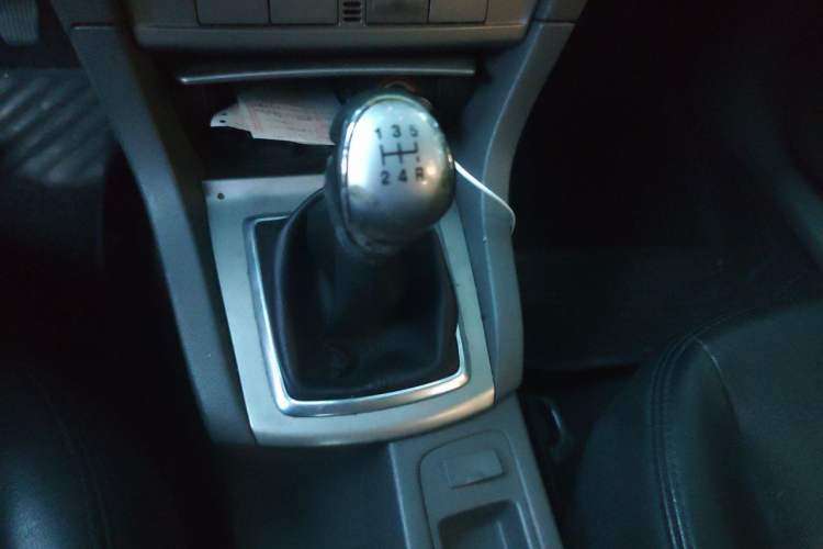 Used Ford Focus 2011 Hatchback 1.8L Manual Comfort Model Gear Lever