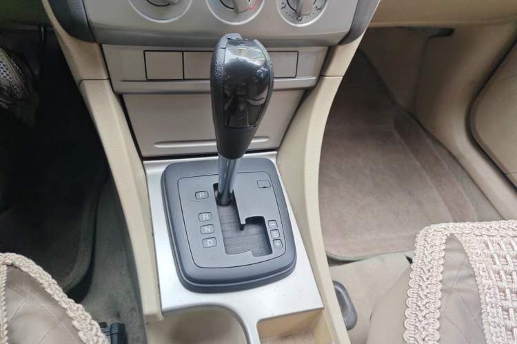 Used Ford Focus 2011 Hatchback 1.8L Automatic Fashion Edition Gear Lever