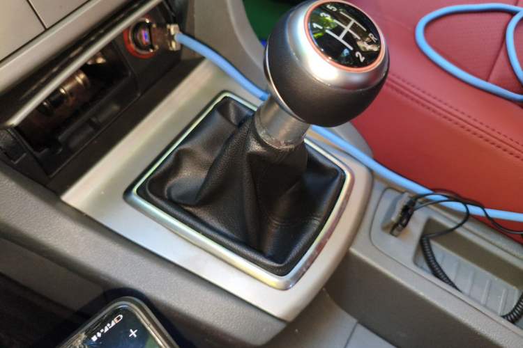 Used Ford Focus 2011 Hatchback 1.8L Manual Comfort Model Gear Lever