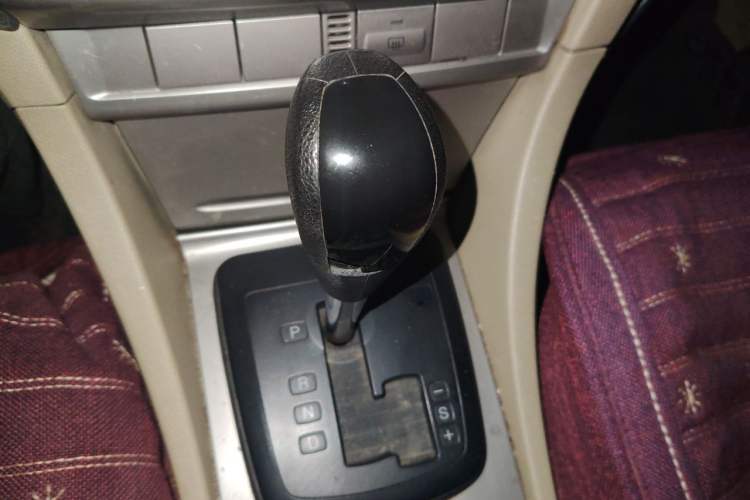 Used Ford Focus 2011 Hatchback 1.8L Automatic Fashion Edition Gear Lever