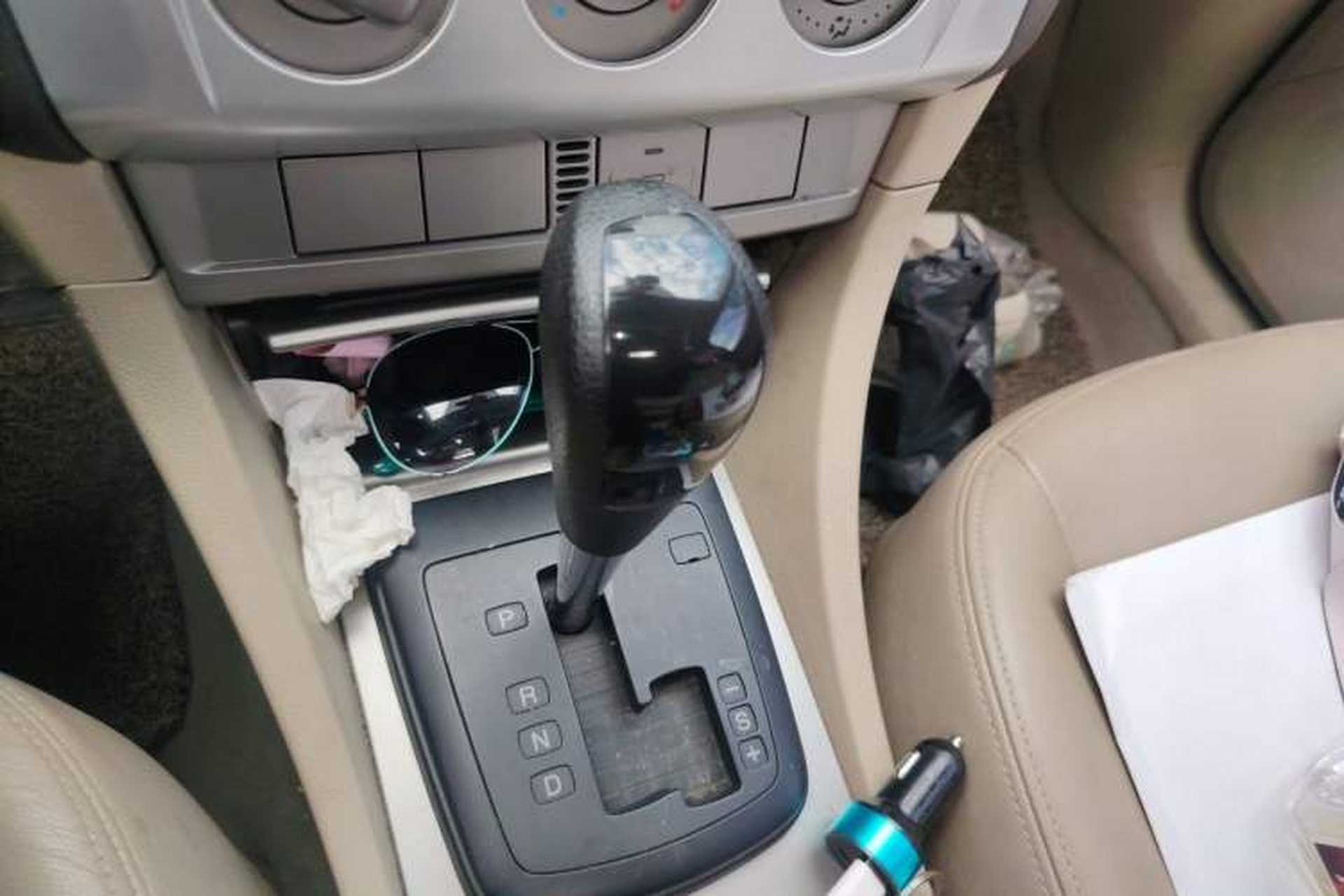 Used Ford Focus 2011 Hatchback 1.8L Automatic Fashion Edition Gear Lever