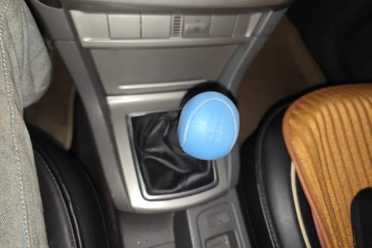 Used Ford Focus 2011 Hatchback 1.8L Manual Comfort Model Gear Lever