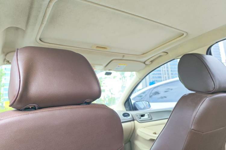 Used Ford Focus 2011 Sedan 1.8L Automatic Fashion Edition Headliner