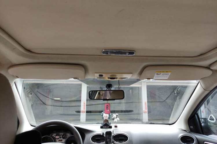 Used Ford Focus 2011 Hatchback 1.8L Automatic Fashion Edition Headliner