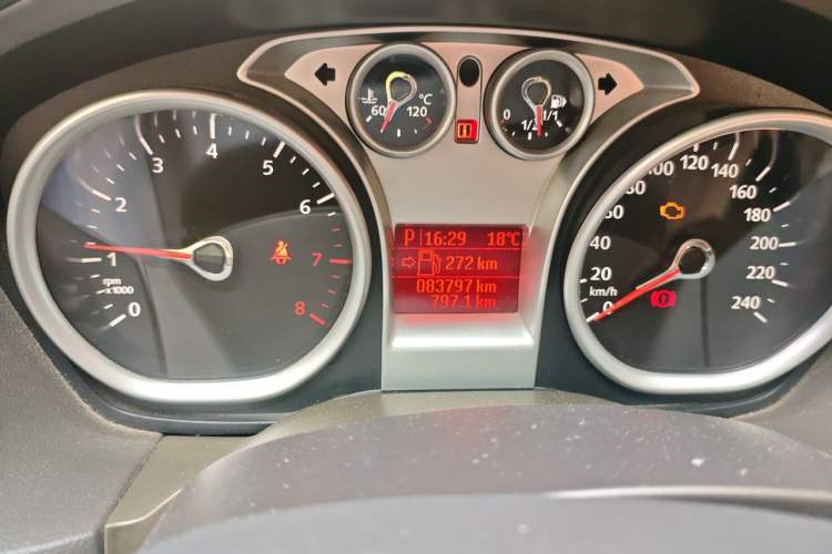 Used Ford Focus 2011 Sedan 1.8L Automatic Fashion Edition Instrument Cluster