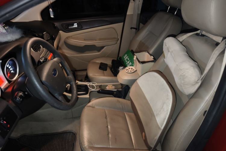 Used Ford Focus 2011 Hatchback 1.8L Automatic Fashion Edition Left Front Seat