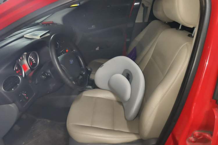 Used Ford Focus 2011 Hatchback 1.8L Manual Comfort Model Left Front Seat