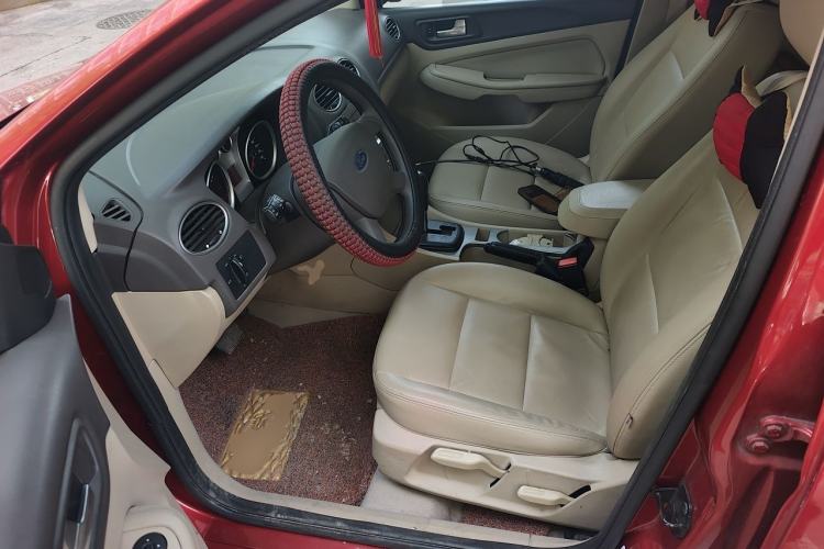 Used Ford Focus 2011 Hatchback 1.8L Automatic Fashion Edition Left Front Seat