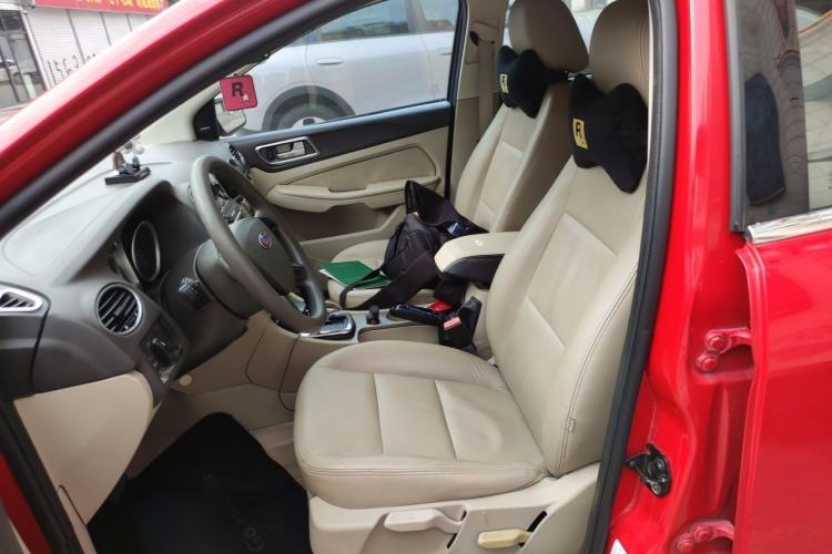 Used Ford Focus 2011 Hatchback 1.8L Automatic Fashion Edition Left Front Seat