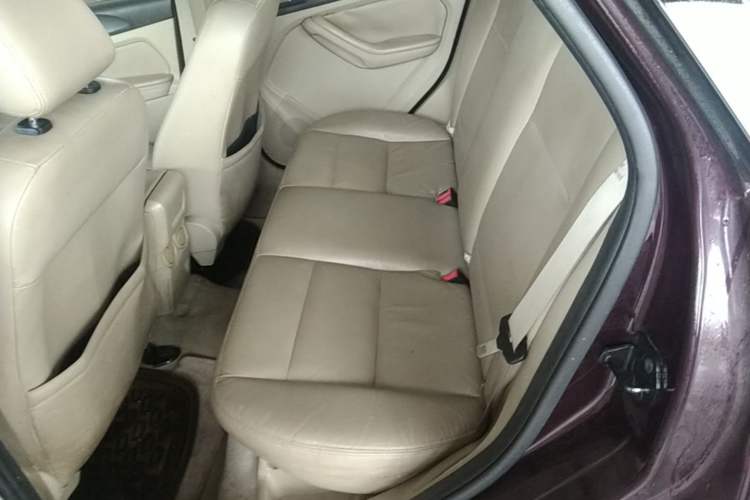 Used Ford Focus 2011 Sedan 1.8L Automatic Fashion Edition Left Rear Seat