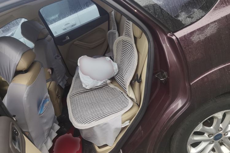 Used Ford Focus 2011 Sedan 1.8L Automatic Fashion Edition Left Rear Seat