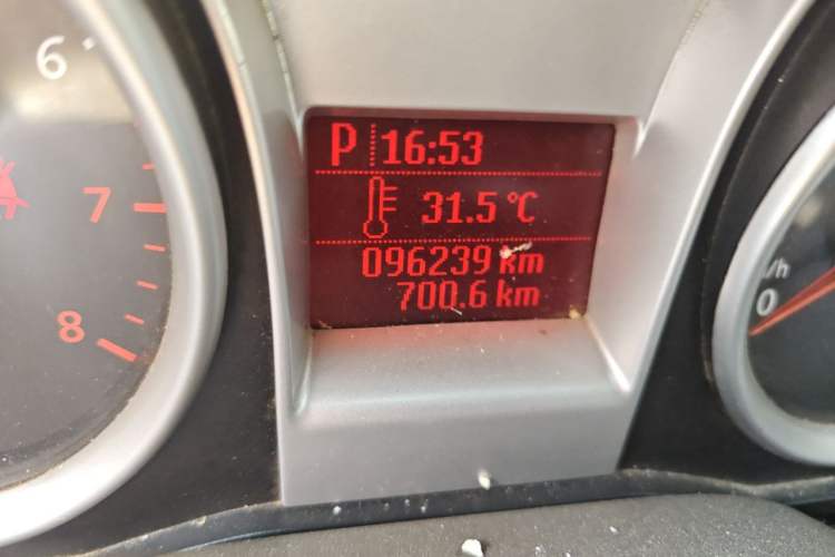 Used Ford Focus 2011 Hatchback 1.8L Automatic Fashion Edition Odometer Close Up