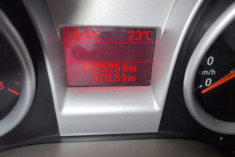 Used Ford Focus 2011 Sedan 1.8L Automatic Fashion Edition Odometer Close Up