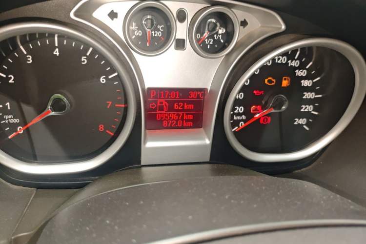 Used Ford Focus 2011 Hatchback 1.8L Automatic Fashion Edition Odometer Close Up