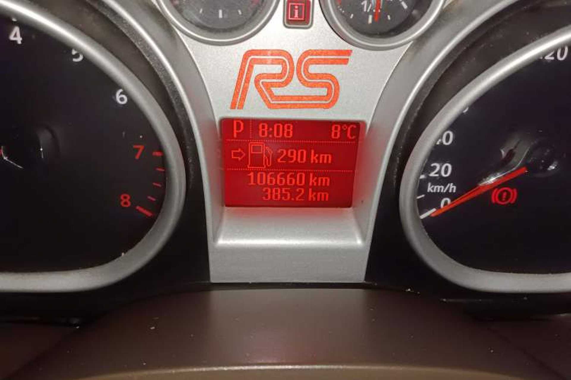 Used Ford Focus 2011 Hatchback 1.8L Automatic Fashion Edition Odometer Close Up