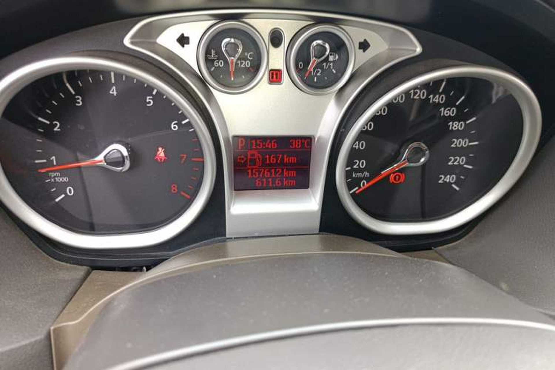 Used Ford Focus 2011 Sedan 1.8L Automatic Fashion Edition Odometer Close Up