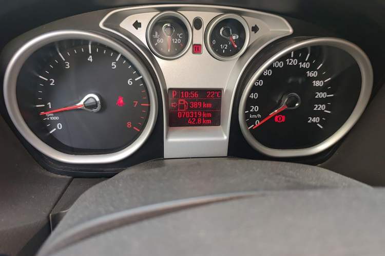 Used Ford Focus 2011 Hatchback 1.8L Automatic Fashion Edition Odometer Close Up