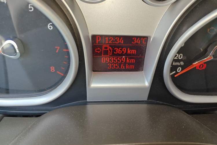 Used Ford Focus 2011 Hatchback 1.8L Automatic Fashion Edition Odometer Close Up