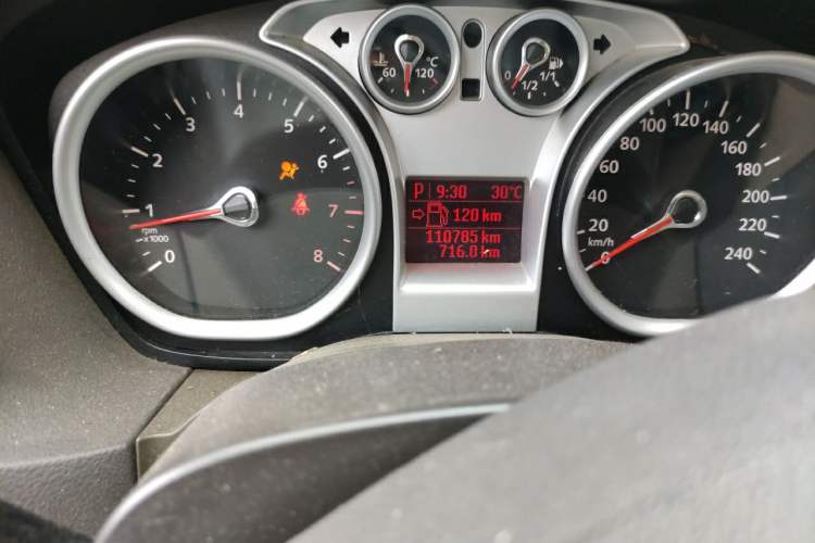 Used Ford Focus 2011 Hatchback 1.8L Automatic Fashion Edition Odometer Close Up
