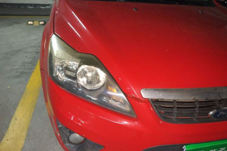 Used Ford Focus 2011 Hatchback 1.8L Automatic Fashion Edition Right Front Headlight