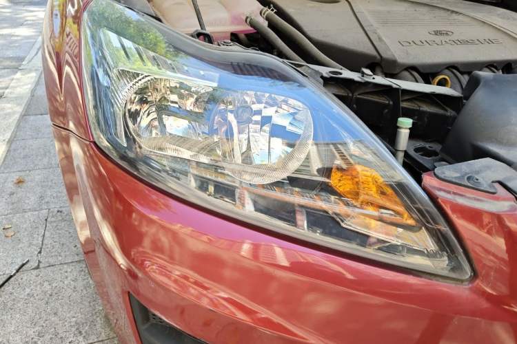 Used Ford Focus 2011 Hatchback 1.8L Automatic Fashion Edition Right Front Headlight