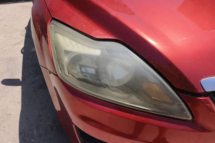 Used Ford Focus 2011 Hatchback 1.8L Manual Comfort Model Right Front Headlight