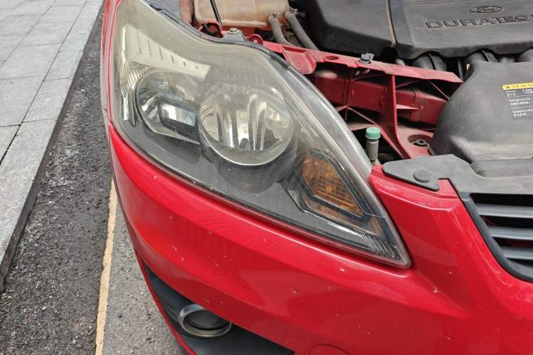 Used Ford Focus 2011 Hatchback 1.8L Automatic Fashion Edition Right Front Headlight